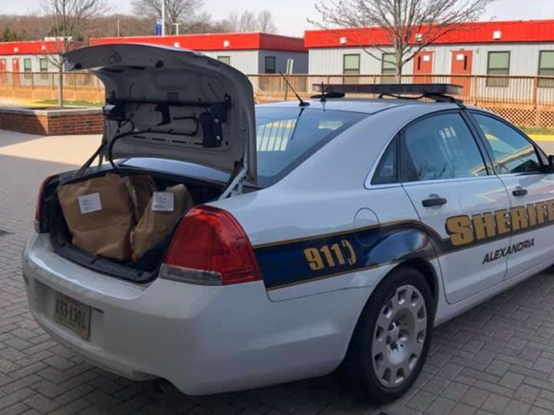 sheriff's office handing out groceries